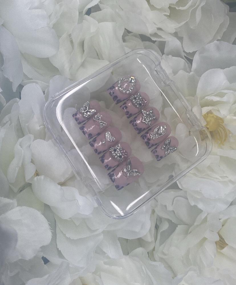 press on nails custom or premade!