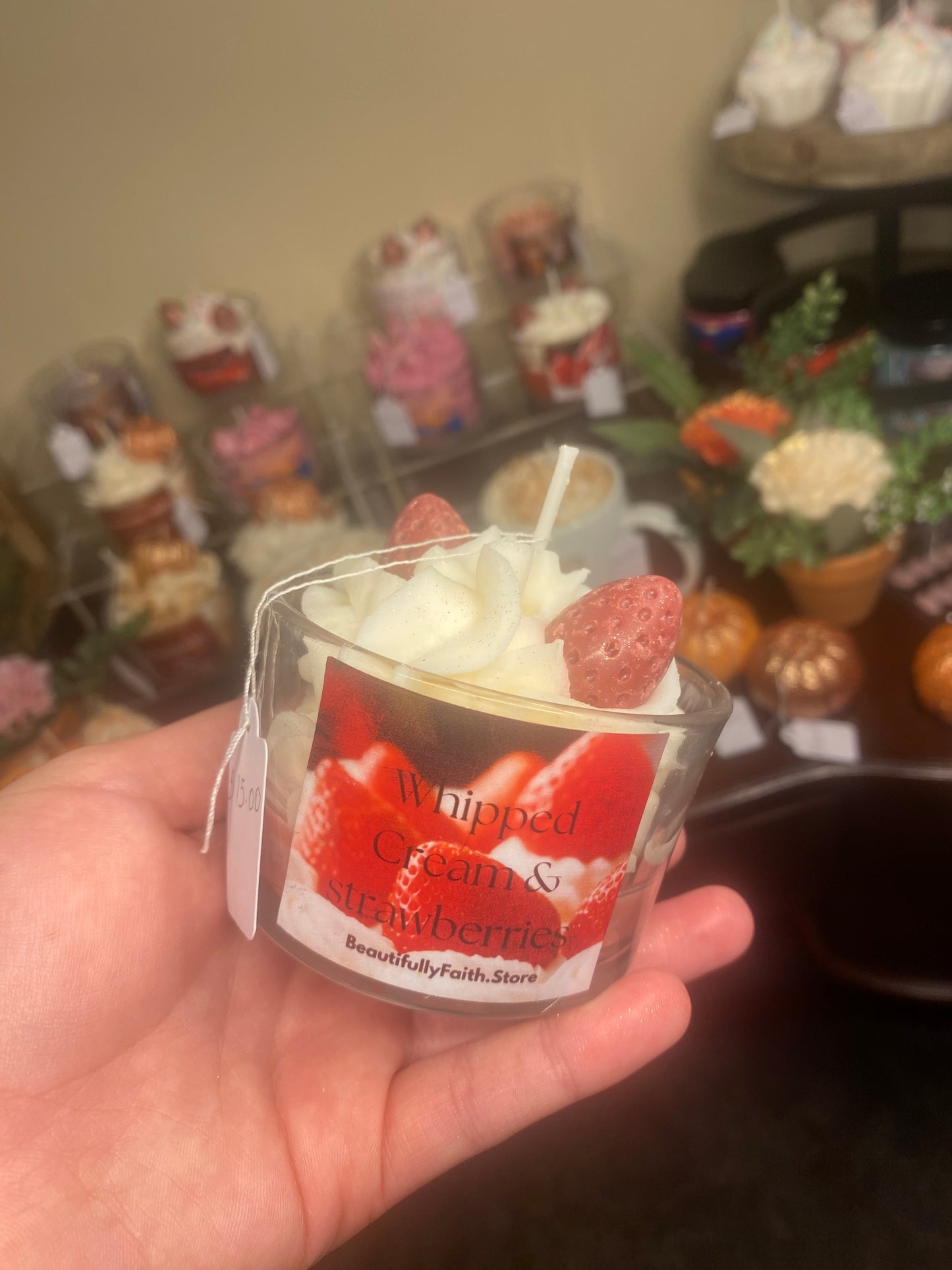 🍓 Whipped Cream & Strawberries Candle
