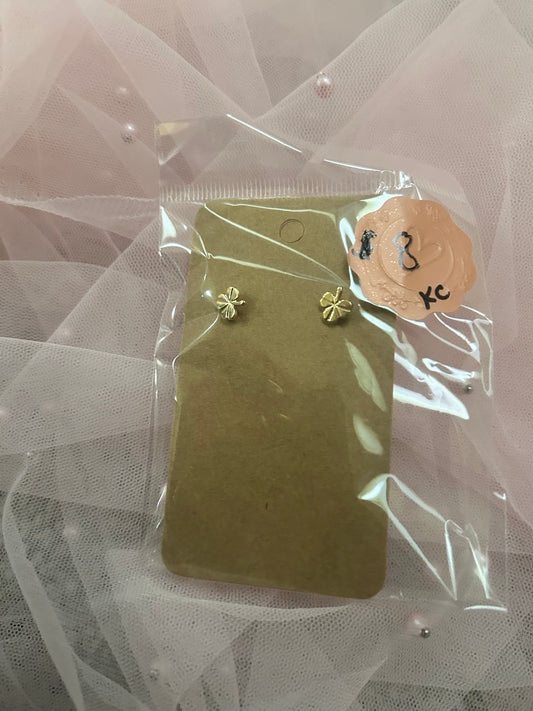 Stud Lucky Clover earrings